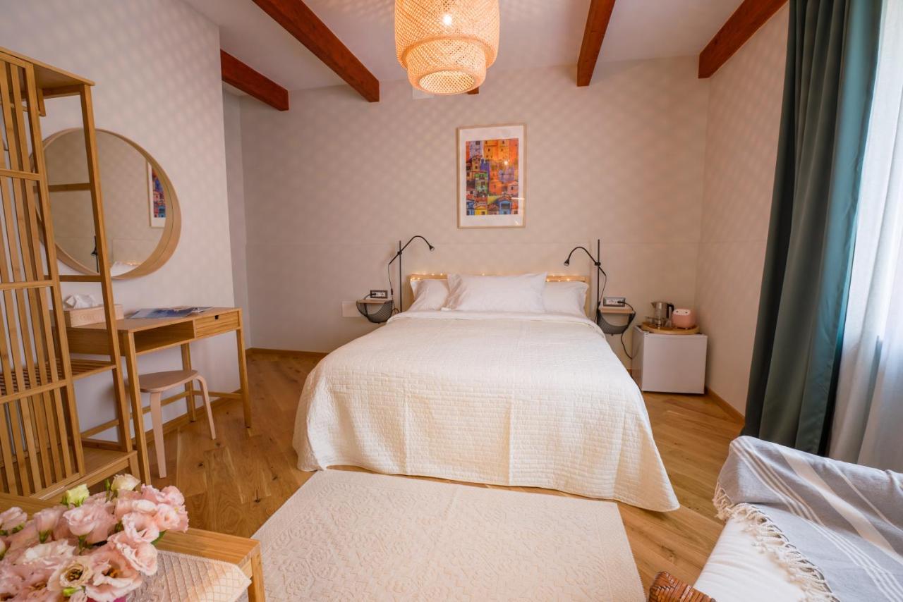 Sa Domo E Giuanne E Giuanna Bed and Breakfast Bosa Exteriör bild