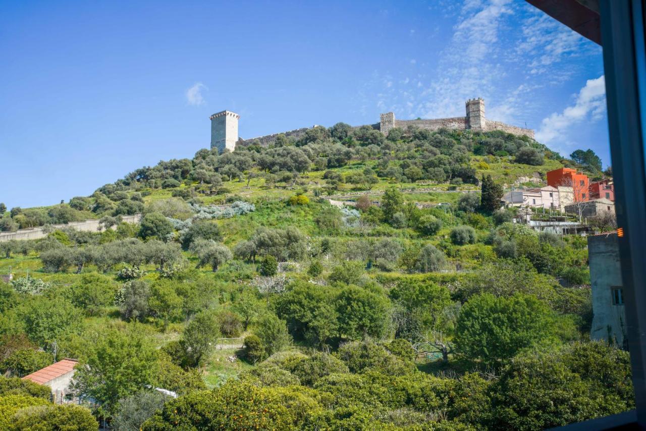 Sa Domo E Giuanne E Giuanna Bed and Breakfast Bosa Exteriör bild